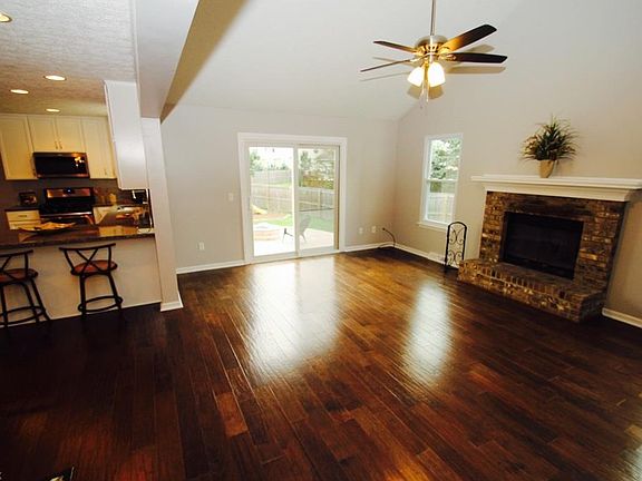 4th image of 4382 Great Smokey Cir