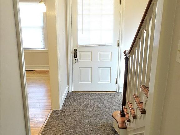 2nd image of 1074 E Main St