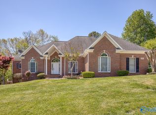 192 Timber Oak Rd, Huntsville, AL 35806