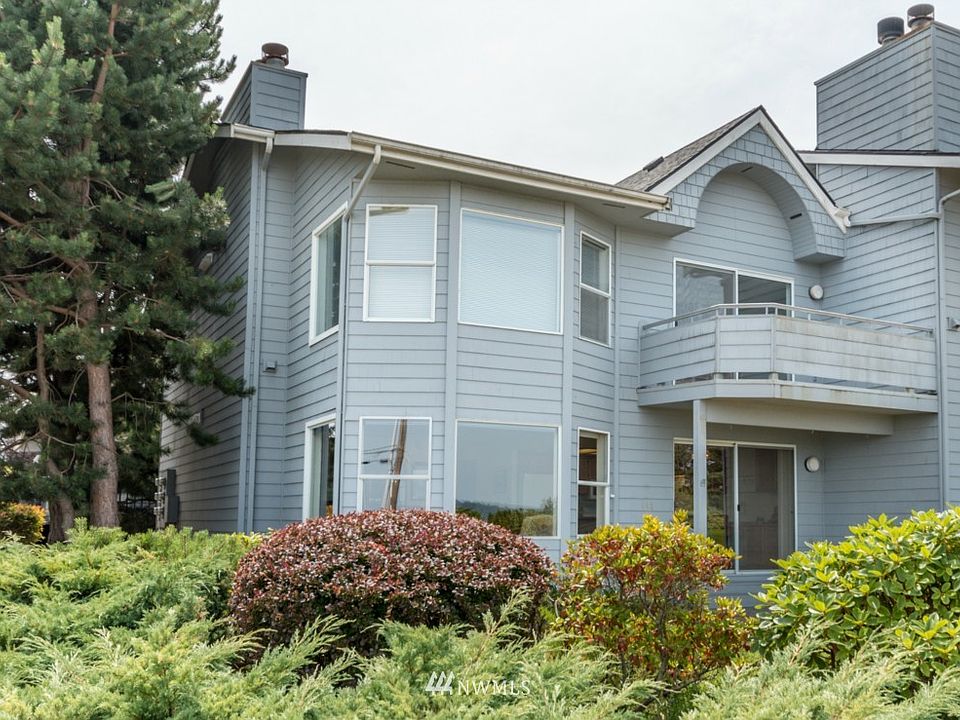 1st image of 904 Alexander Street #101