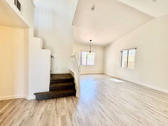 3rd image of 1016 Stoneypeak Ave