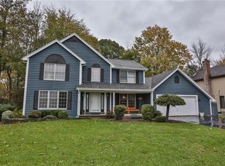 93 Bram Hall Dr, Rochester, NY 14626