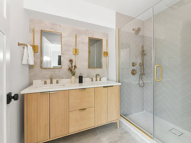 10 Geneva St #6 — Photo 13