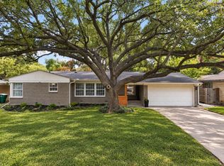 3825 Weyburn Dr, Fort Worth, TX 76109