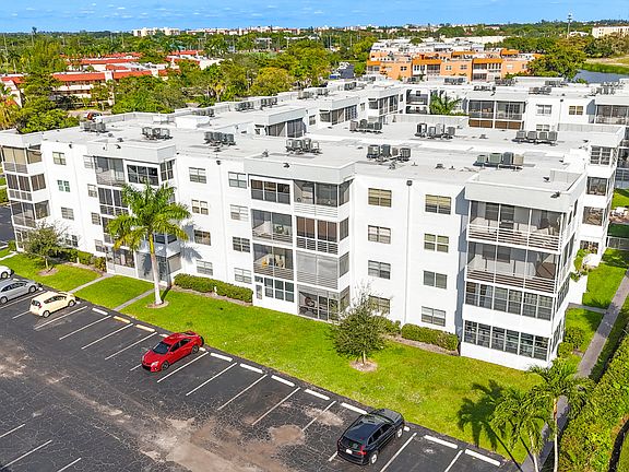 3rd image of 3000 Sunrise Lakes Drive E #204