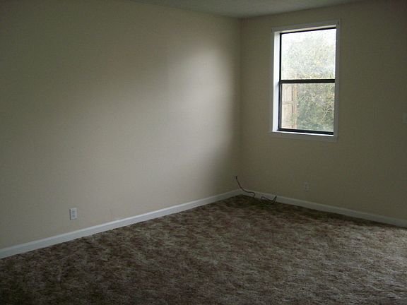 121-B Batey Circle 008_02042016