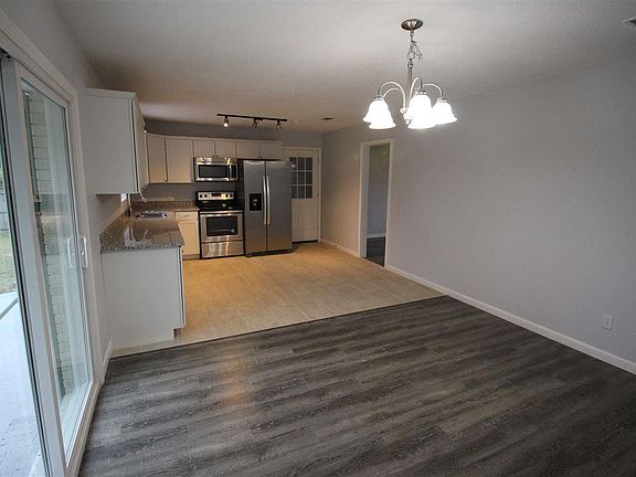 4th image of 3461 Marjean Dr