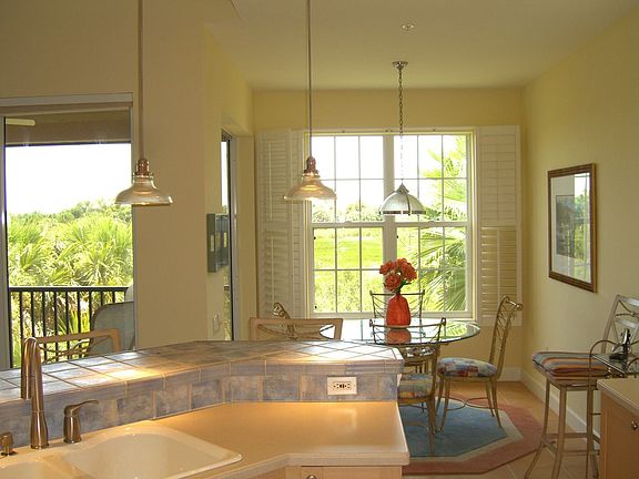 3rd image of 7452 Botanica Pkwy