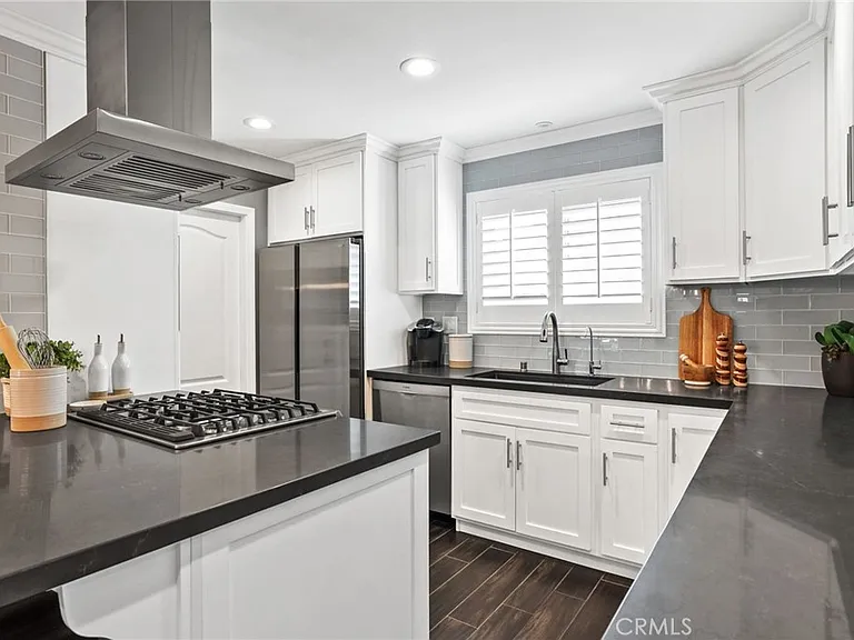 5251 Anthony Ave — Photo 24