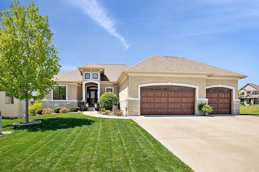 16110 Tanglewood Dr, Urbandale, IA 50323 Zillow