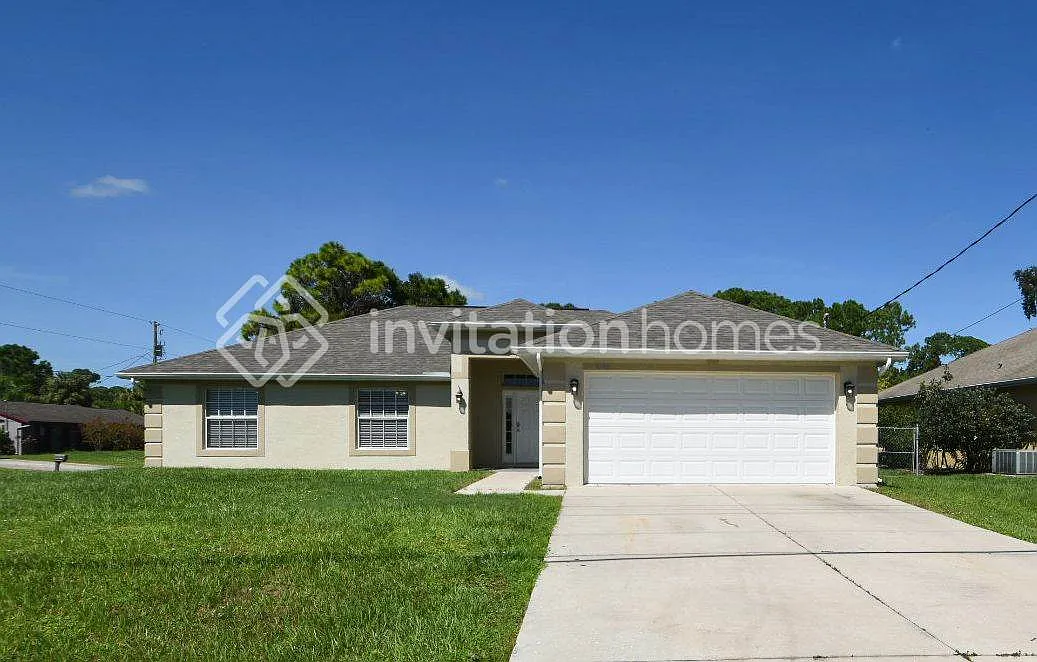 5493 S Chamberlain Blvd North Port, FL 34286 — Photo 1