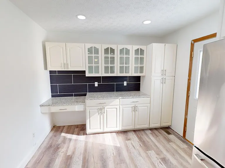 4911 McKenna Ct — Photo 4