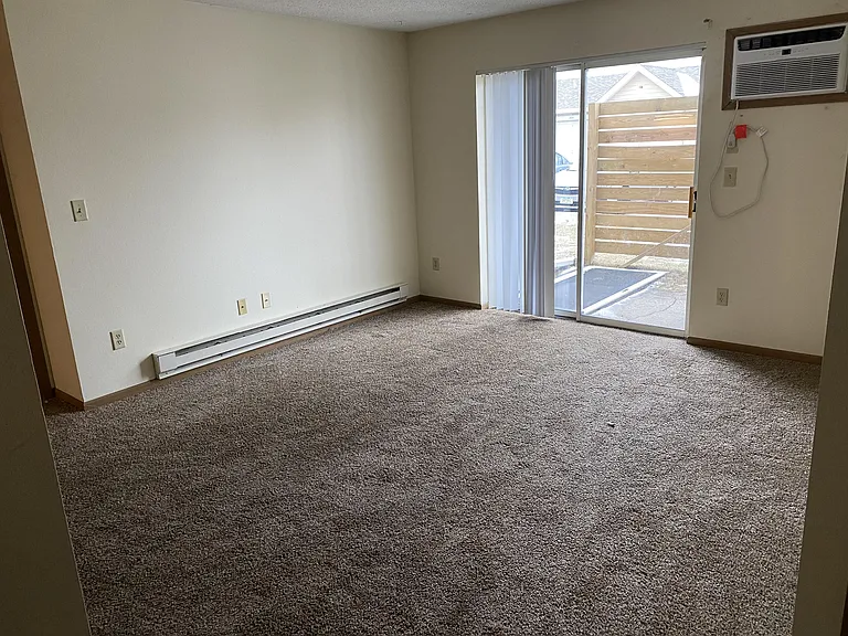 4370 Maricopa Dr #104 — Photo 4