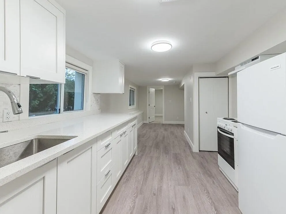2 bed, 950 sqft, $2,200 — Photo 1