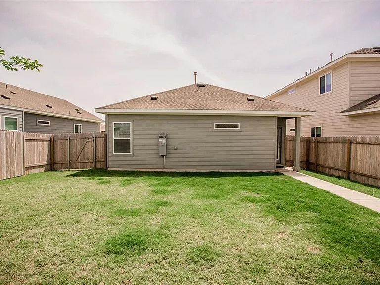 242 Mossycup Dr — Photo 35