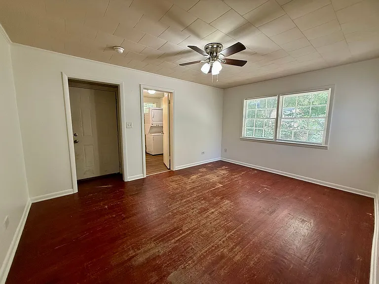 819 W Emerson St — Photo 11