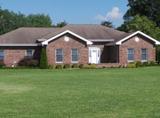 14508 Whispering Oaks Dr, Charleston, IL 61920