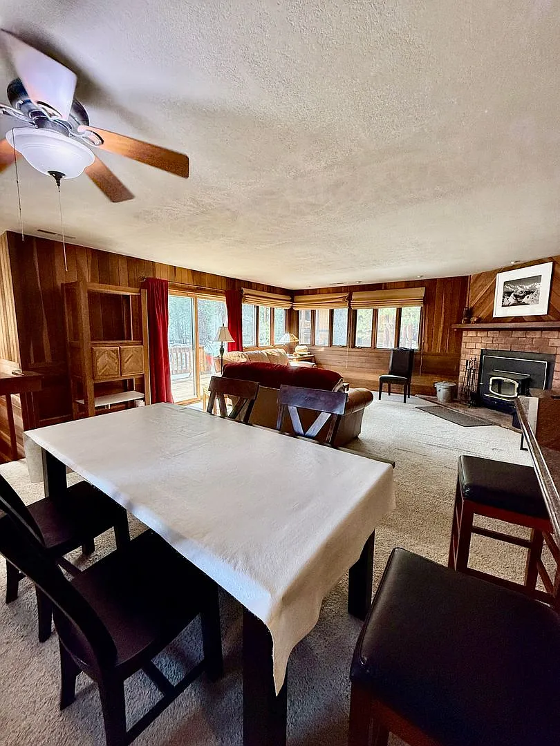 Furnished 3BD/2BA Near Eagle Lodge | Sunny Deck | Wood-Burning Fireplace | Garage — Photo 2
