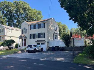 23 Valley Rd, Dracut, MA 01826