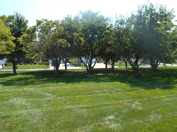 3rd image of 811 Burr Oaks Dr Unit 1404