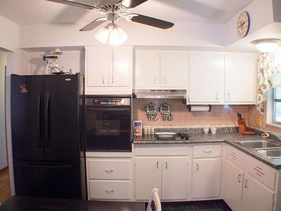 5th image of 4173 Etna St