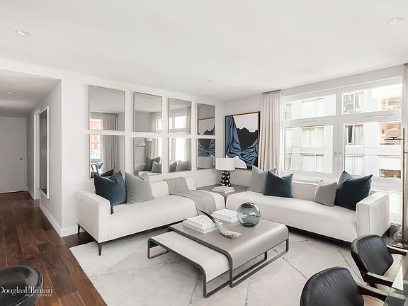 2nd image of 440 Washington St APT 901