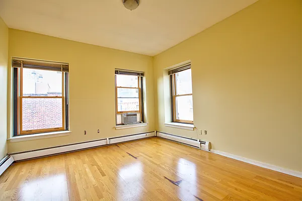 Rented by Landmark Manhattan Realty Corp | media 25