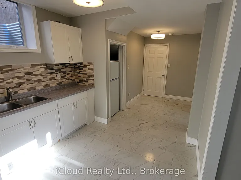296 Hickling Trl — Photo 7