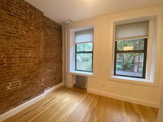 Rented by Bond New York | media 5