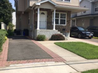 20 Edgewood Rd #1-2, Pt Washington, NY 11050