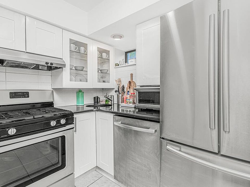 1st image of 1618 Burke Ave