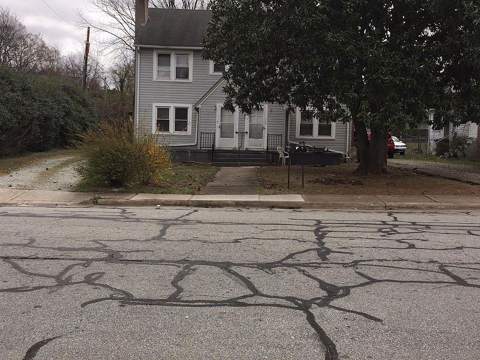1st image of 719 Crescent Dr #A
