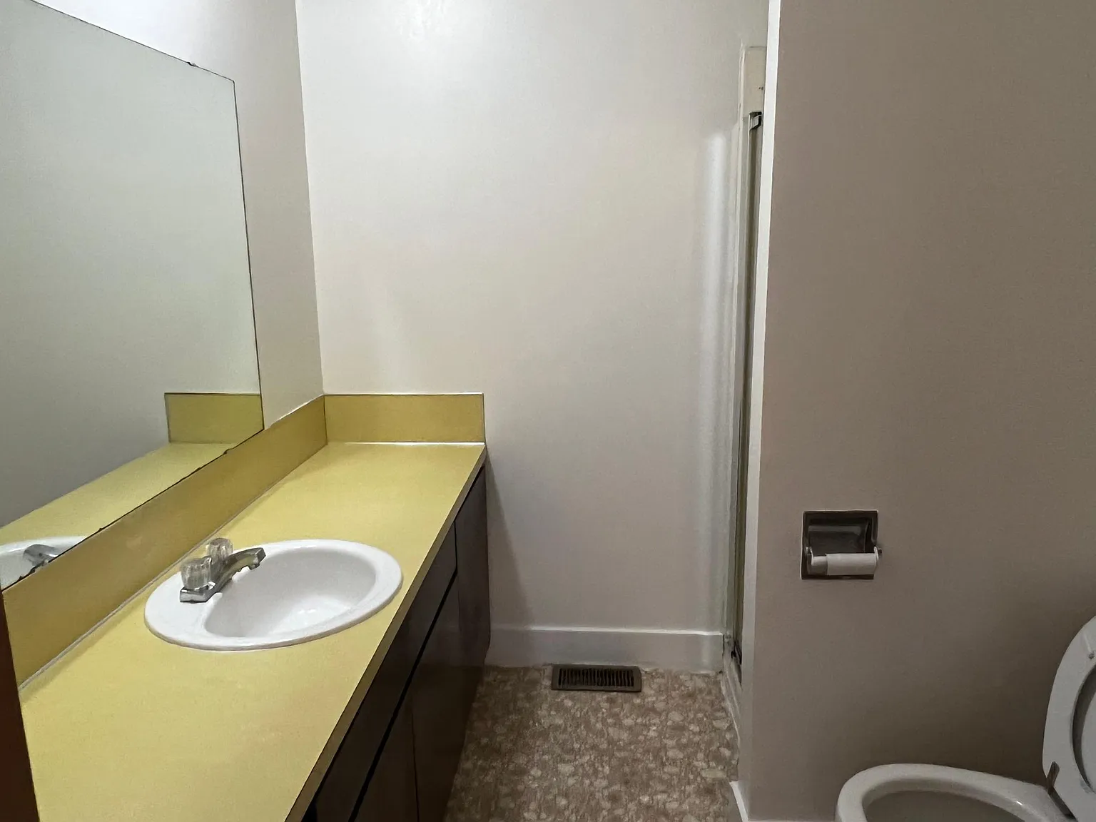 3 bed, 1164 sqft, $2,200 — Photo 1