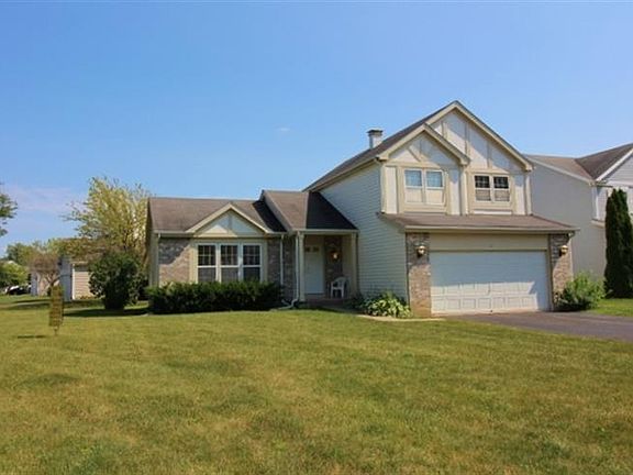 2nd image of 1 Sandalwood Ct