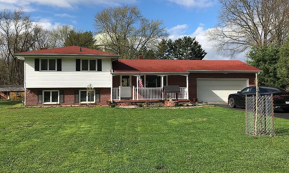 1st image of 341 Greenbriar Dr