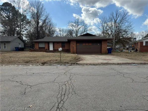 608 Cedar Ln, Fort Smith, AR 72908