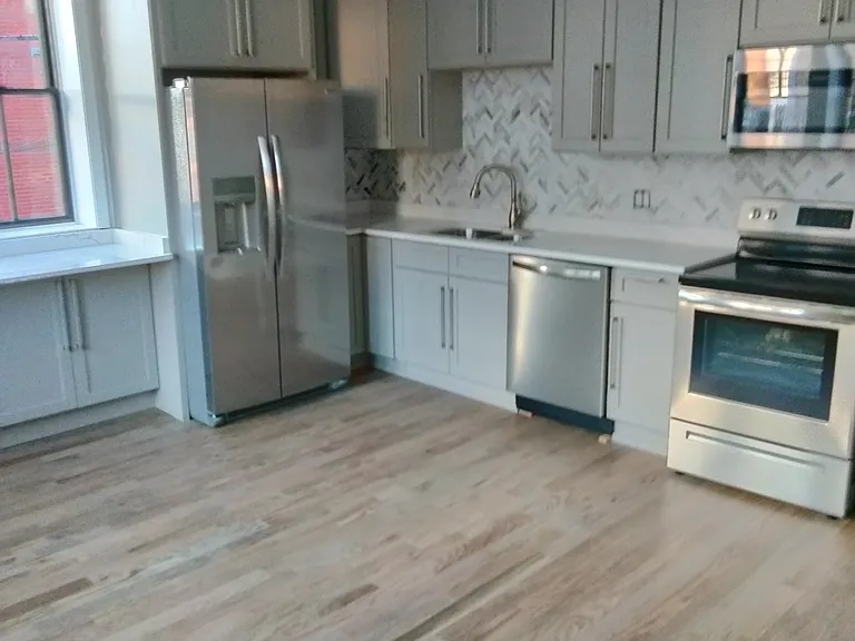157 Main St #1 — Photo 2