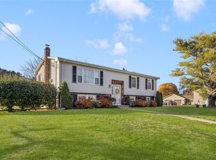 95 Amy Dr, Cranston, RI 02921