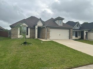 2136 Markley Dr, Bryan, TX 77807