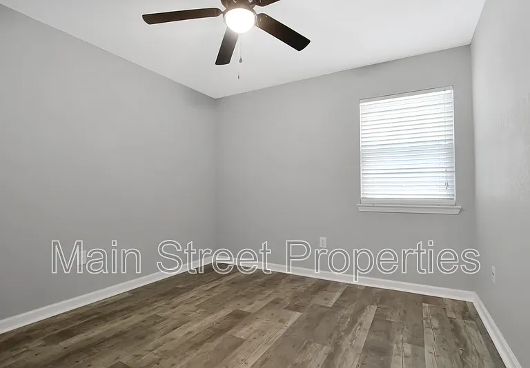 3346 Greenbriar Cir #D — Photo 8