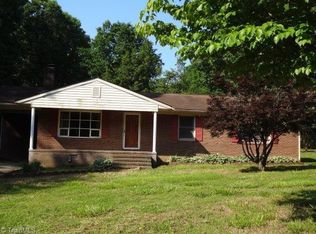 1661 Low Bridge Rd, Liberty, NC 27298