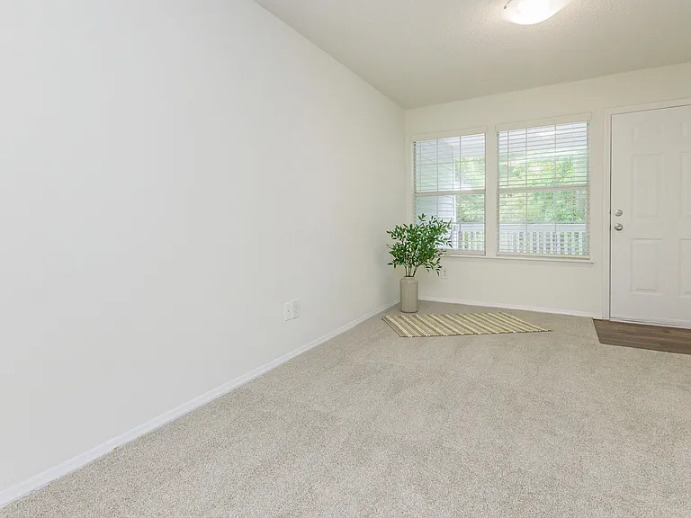 Antiqua Apartments — Photo 33