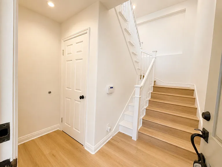 2545 Bungalow Pl — Photo 10
