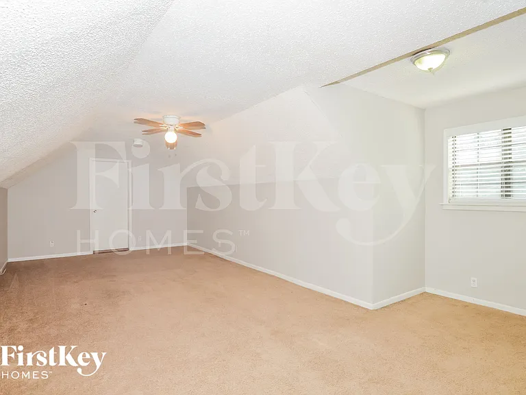 4619 Leash Ln — Photo 12