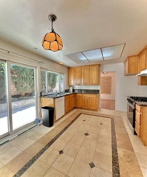 11947 Stewarton Dr — Photo 17