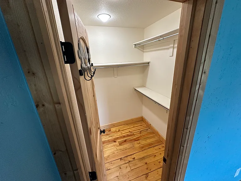 Closet bedroom #2