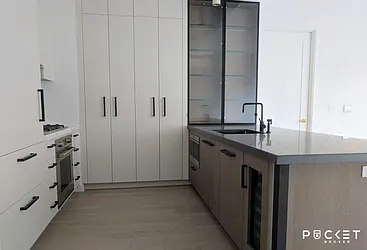 Rented by PocketBroker Inc