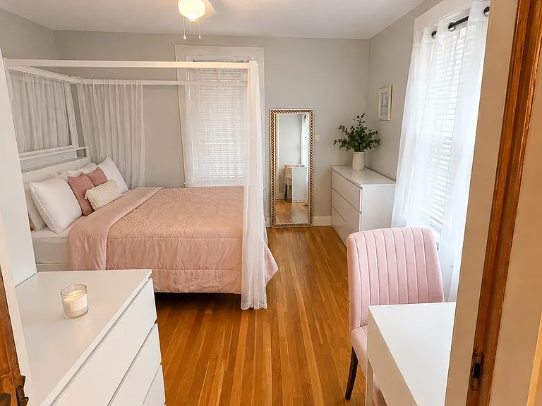 13 1/2 Cushing Ave #13B — Photo 3