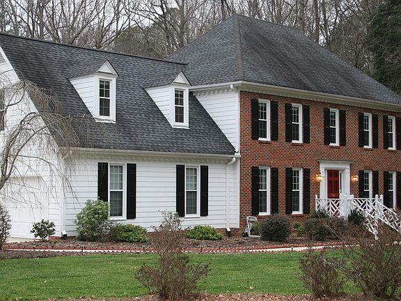 Lot Dimensions: 360 x 203 x 400 x 60 x 427