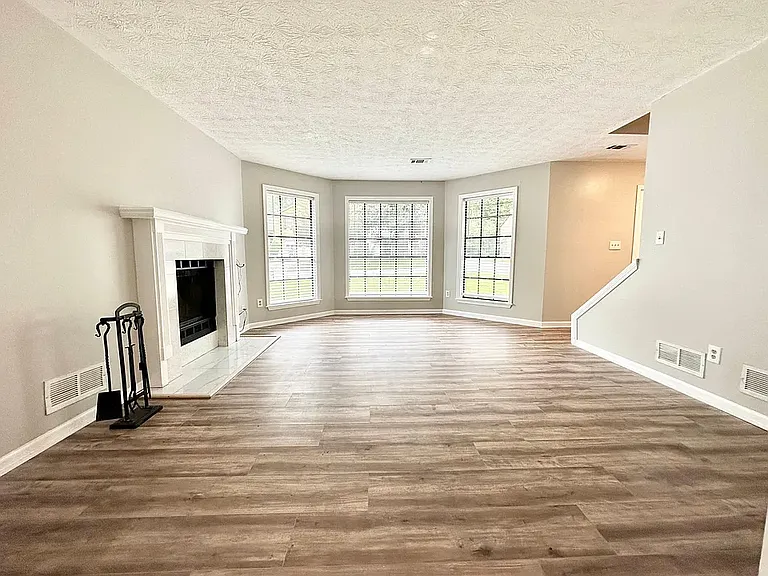 4420 Creek Ford Dr — Photo 3